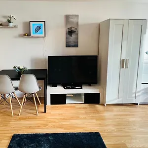  Apartment Modern Canary Studio- Wifi
